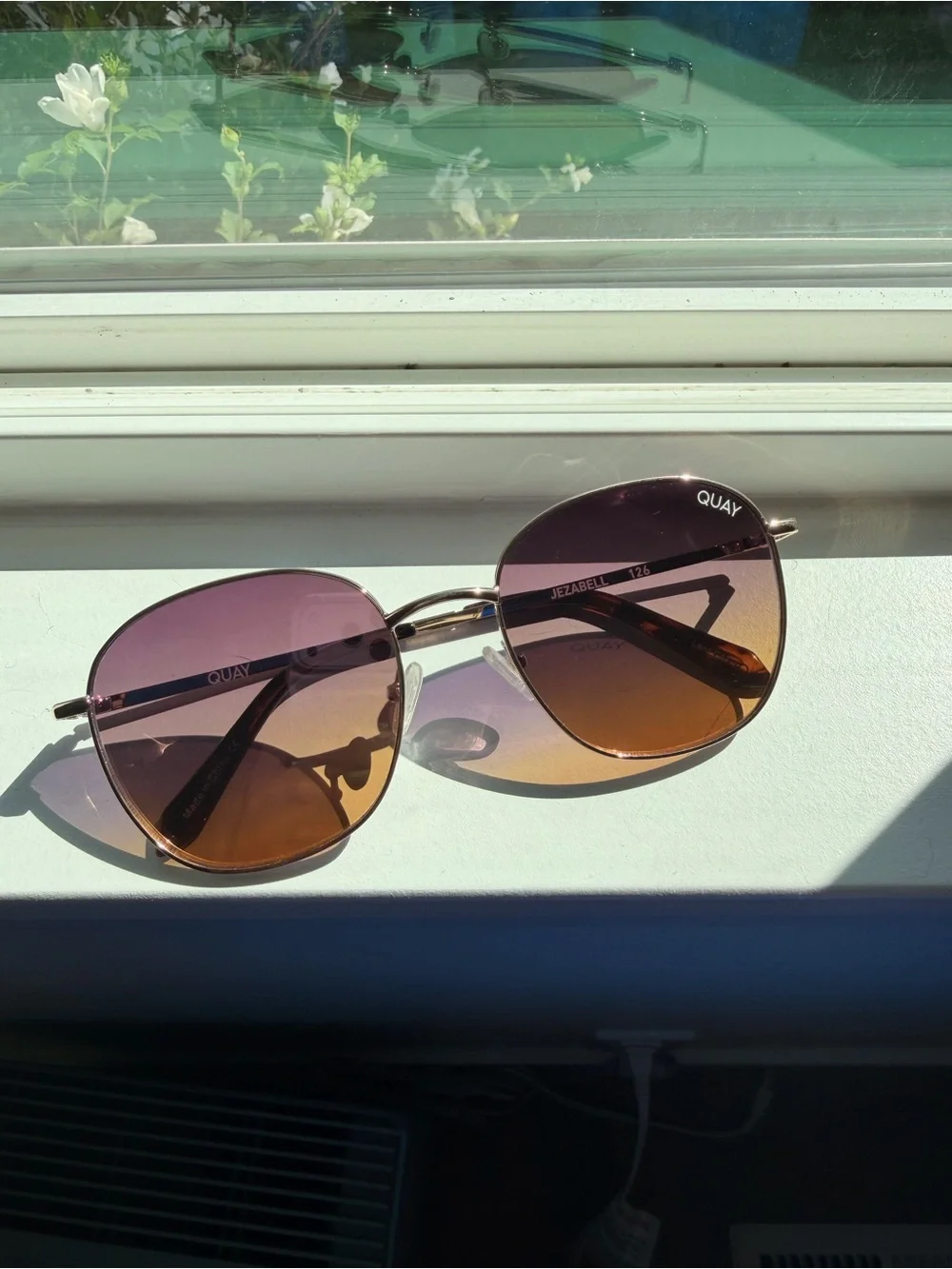 QuayJezabell sunglasses in brown and pink